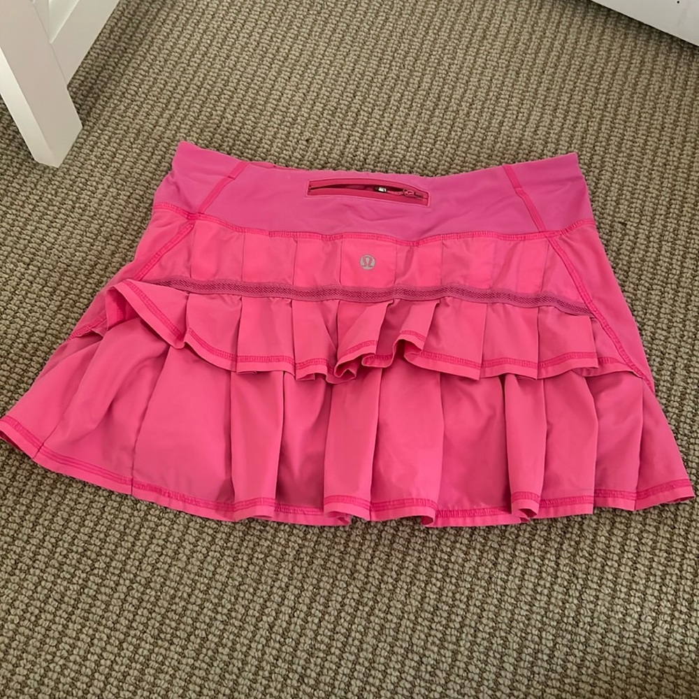 Hot pink lululemon skirt